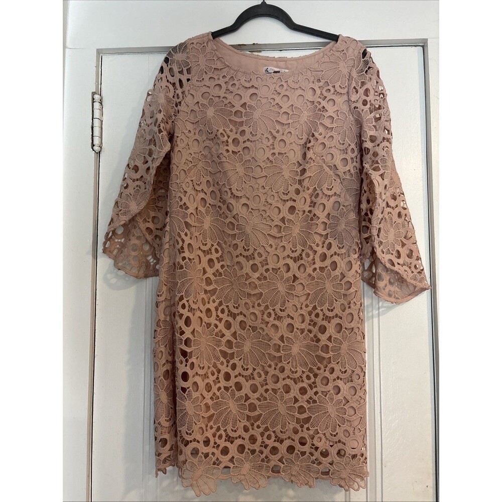 Nanette by Nanette Lepore Blush Pink Bell-Sleeve Lace Dress Size 4 EUC